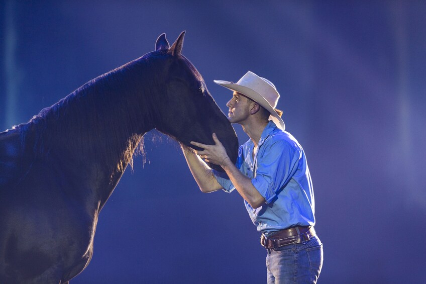 Charger l’élément 4 sur 10. Australian Outback Spectacular Dinner & Live Show