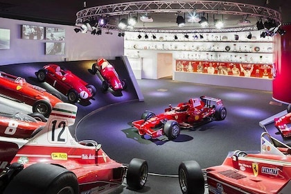 Ferrari Vip Tour Heldagsoplevelse - 2 testkørsel inkluderet