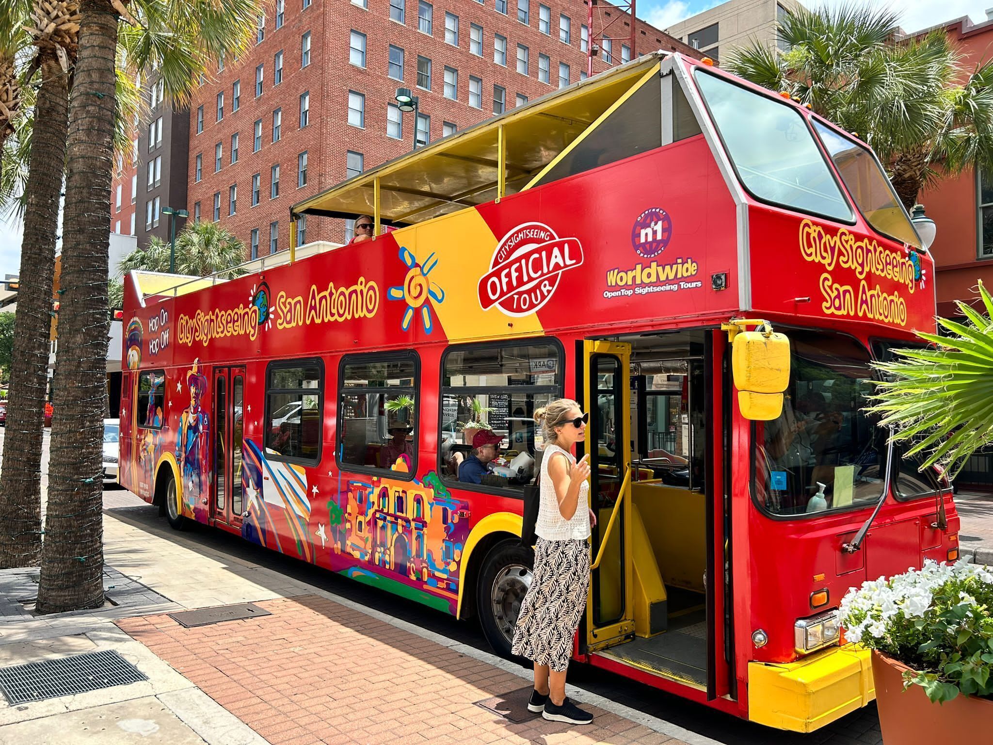 discover-san-antonio-hop-on-hop-off-open-top-bus-tour