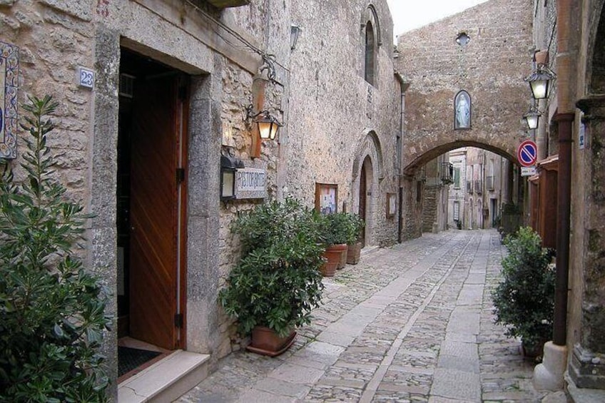 Erice Streets