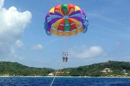 Roatan Parasailing, Reef 潛水和海灘組合