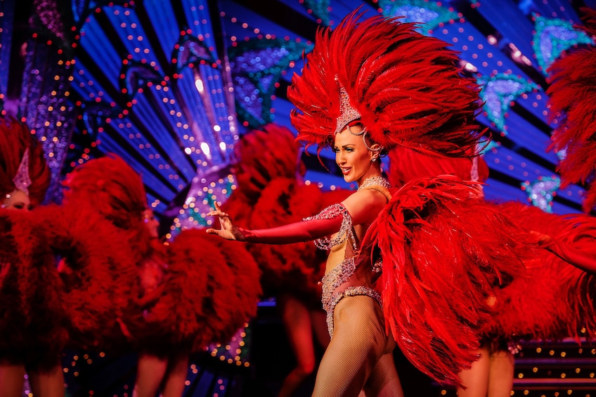 Indlæs billede 2 af 9. Can can dancers at the Moulin Rouge.