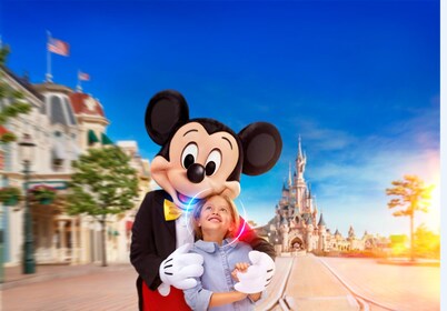 Billetter til Disneyland® Paris og ekspresstransport med skyttelbuss