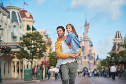 Disneyland® Paris Tickets with Express Shuttle Transport