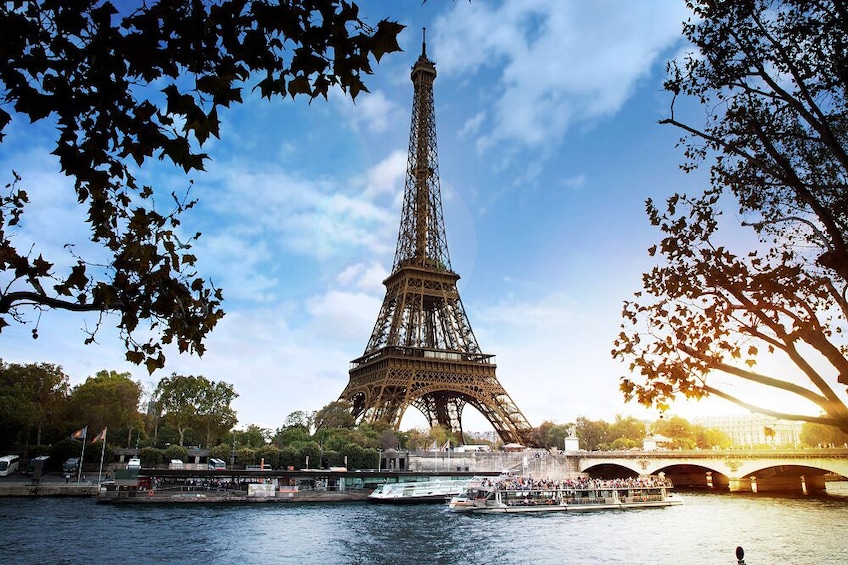 River Seine Sightseeing Cruise