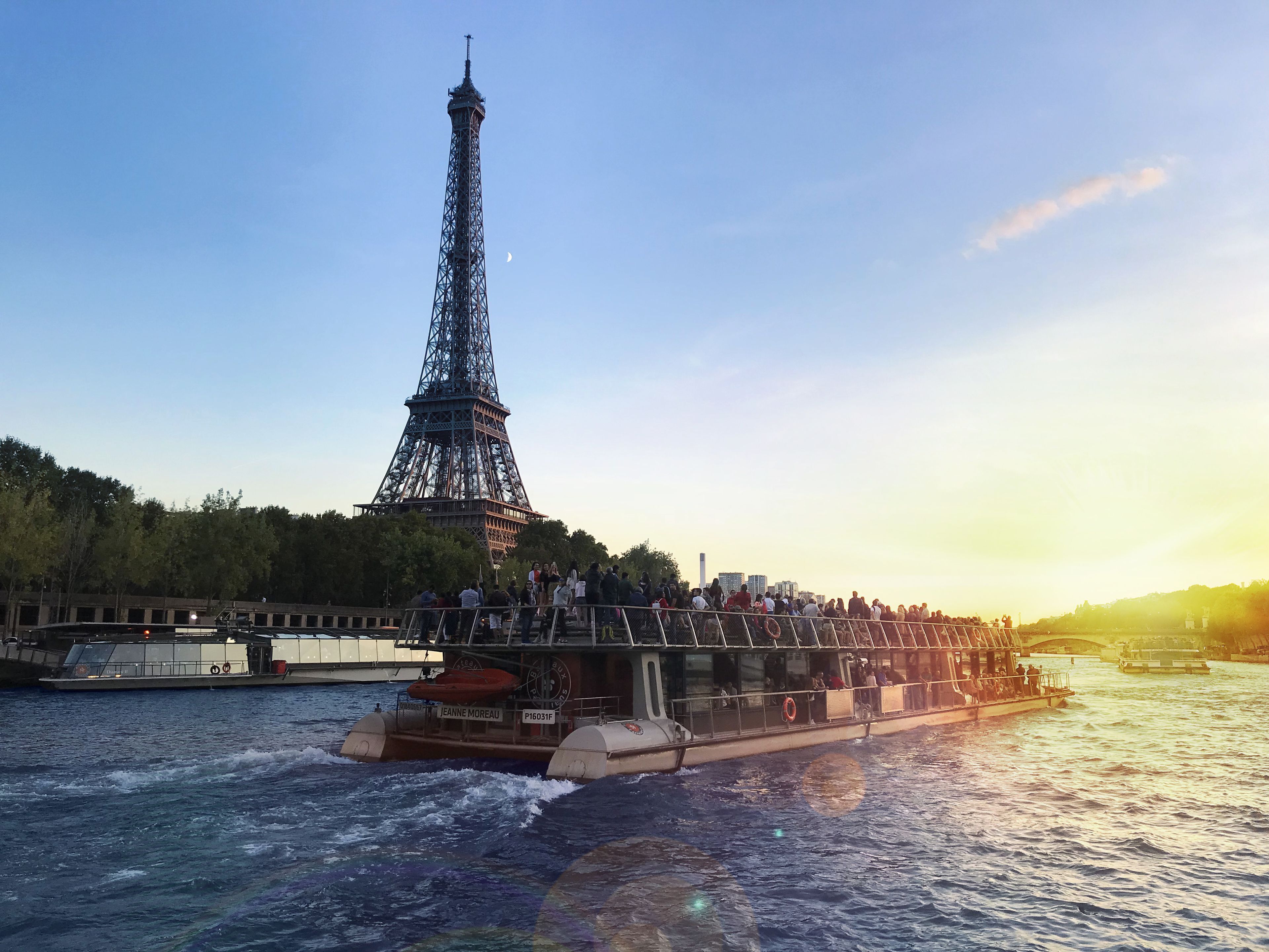 seine river dinner cruise