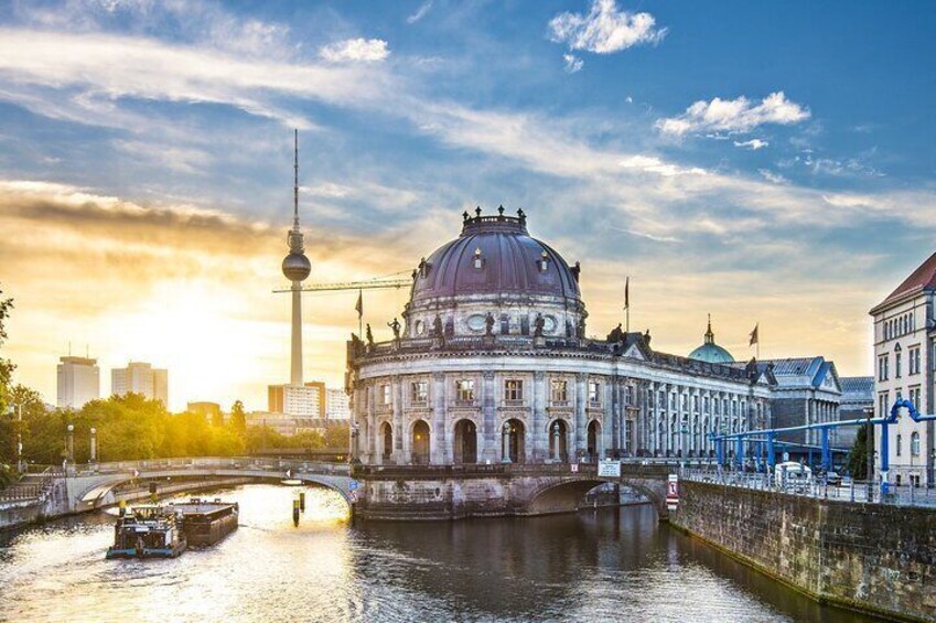 The Best Berlin Shore Excursion from Warnemünde and Rostock Port