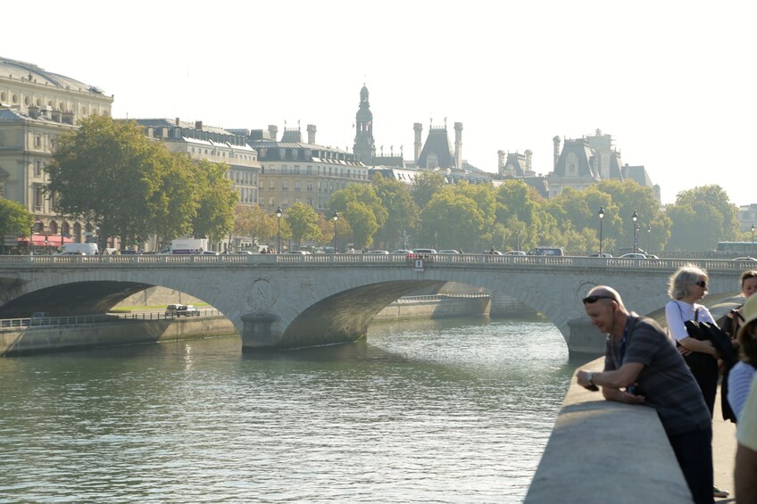 Notre Dame Island & Medieval Paris Small Group Tour