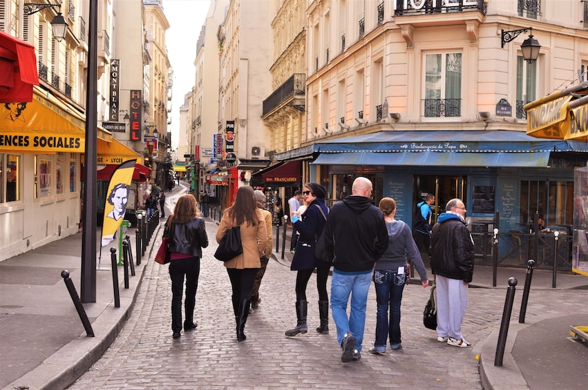 Notre Dame Island & Medieval Paris Small Group Tour