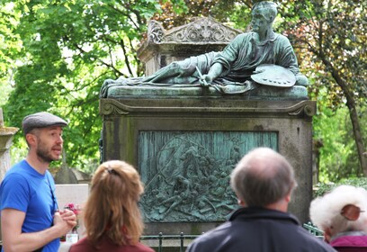 Famous Graves of the Père Lachaise Cemetery Guided Tour