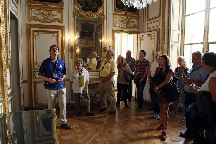 Skip-the-Line: Versailles Palace & Gardens Tour from Paris