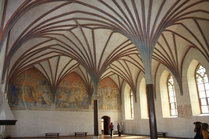 Malbork Castle Tour: 6-Hour Private Tour to The Largest Castle in The World