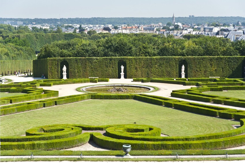 Palace of Versailles & Trianon, Extended Tour from Paris