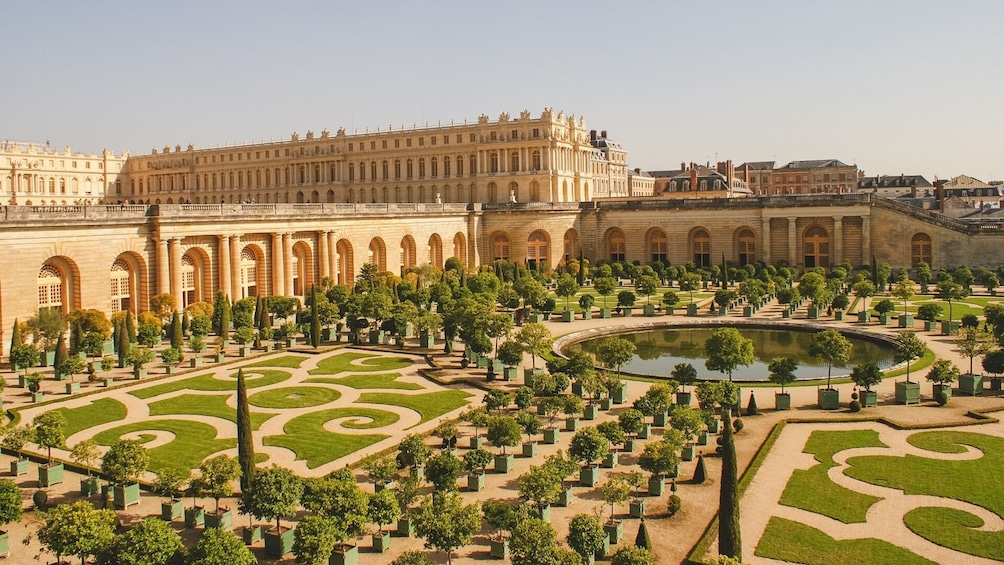 versailles tour with lunch