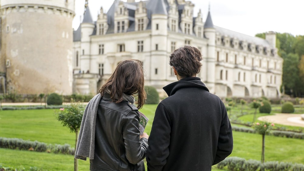 Castles of Loire Valley & Wine Tastings Full-Day Tour