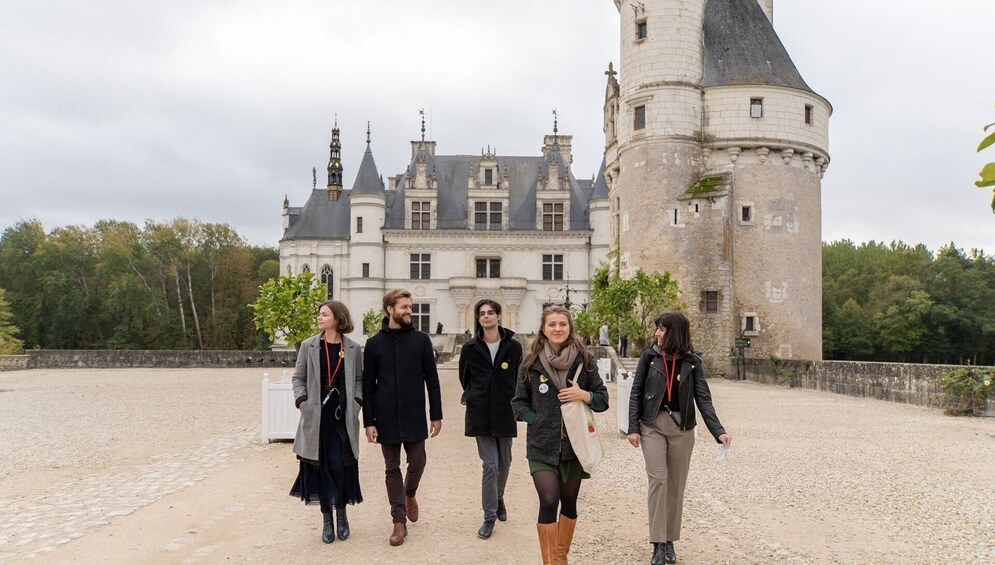 2-Day Mont Saint Michel & Loire Castles & Wine Tasting Tour