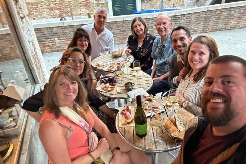 A Venetian Evening - Wine Tasting & Tapas tour with a Local guide