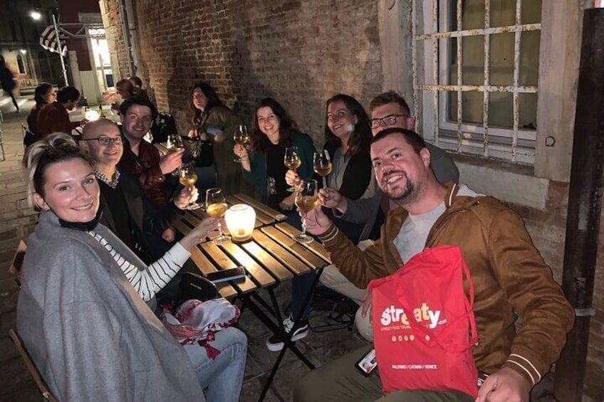 A Venetian Evening - Wine Tasting & Cicchetti with a Local guide