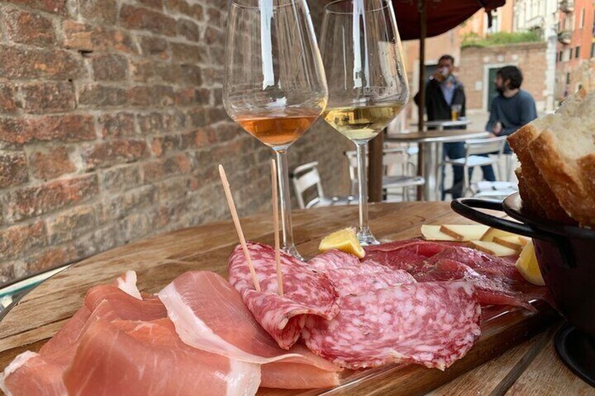 A Venetian Evening - Wine & Tapas tour