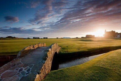 St. Andrews & The Old Course Private Day Tour with Scottish Local