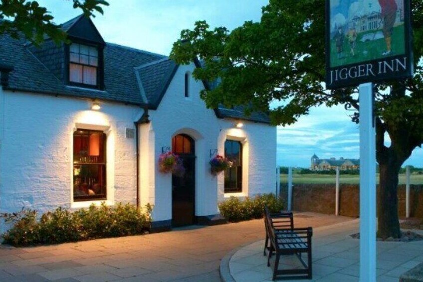 St. Andrews and Fife Coast Private Day Tour with Scottish Local