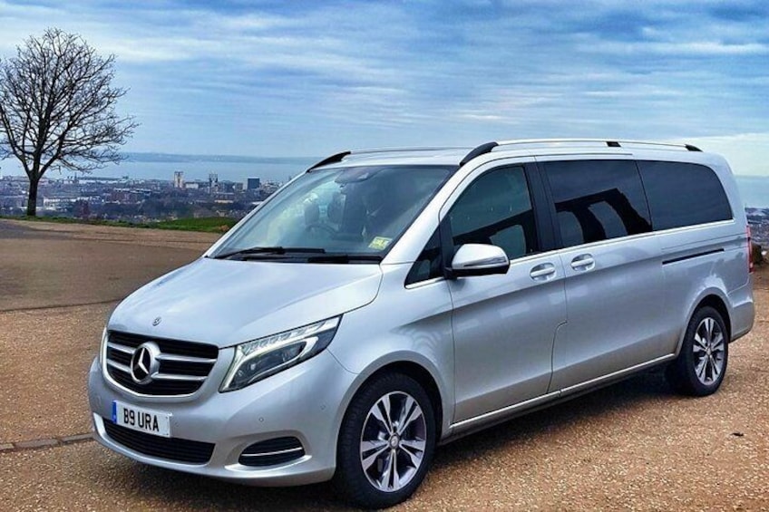 Edinburgh Private Excursion & Sightseeing with Luxury Chauffeur