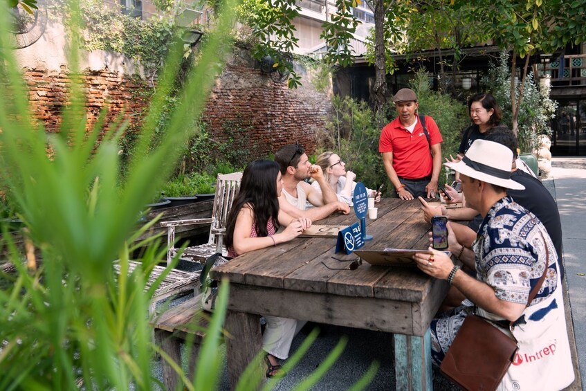 Bangkok’s Small Group Hidden Talad Noi and Chinatown Street Food Tour