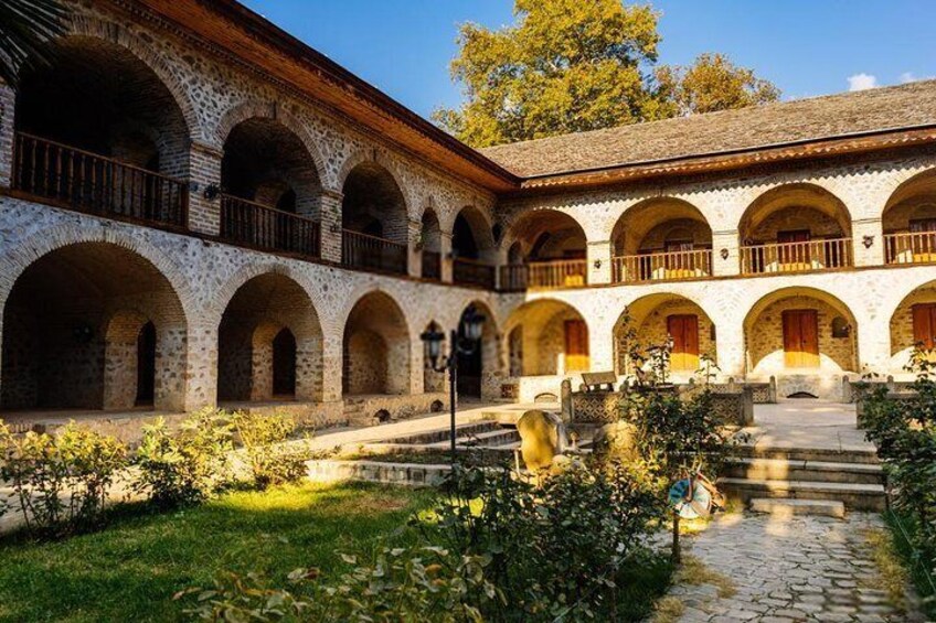 sheki-city-caravanserais