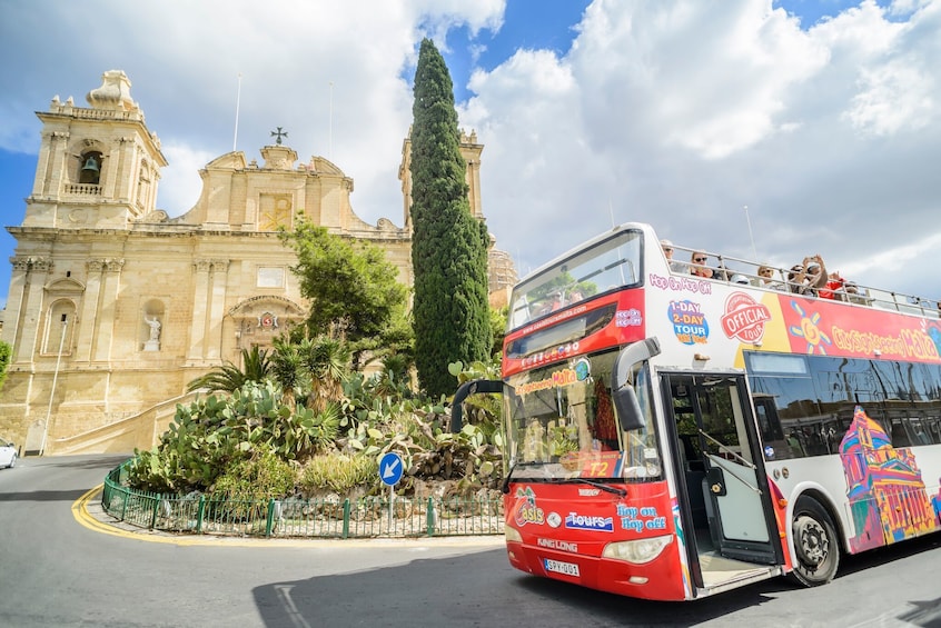 Malta Hop-On Hop-Off Bus Tour