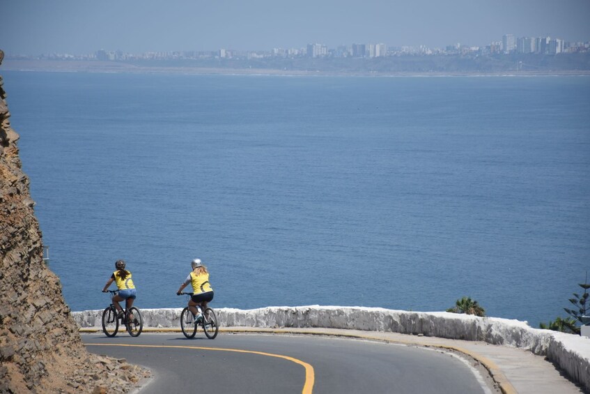 Small-Group Lima Coast Biking Tour