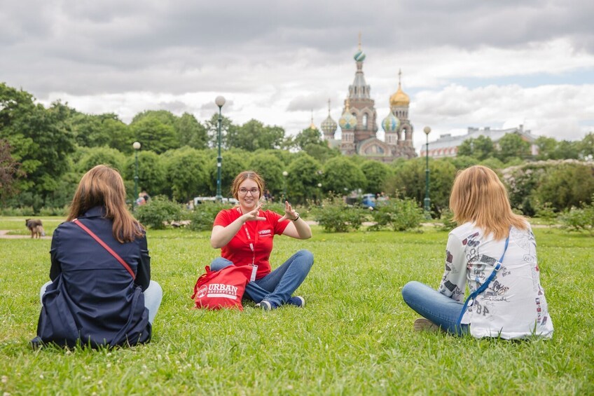Show item 5 of 8. Small-Group St. Petersburg Discovery Tour with Lunch