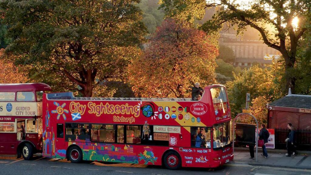 tour bus in Edinburgh