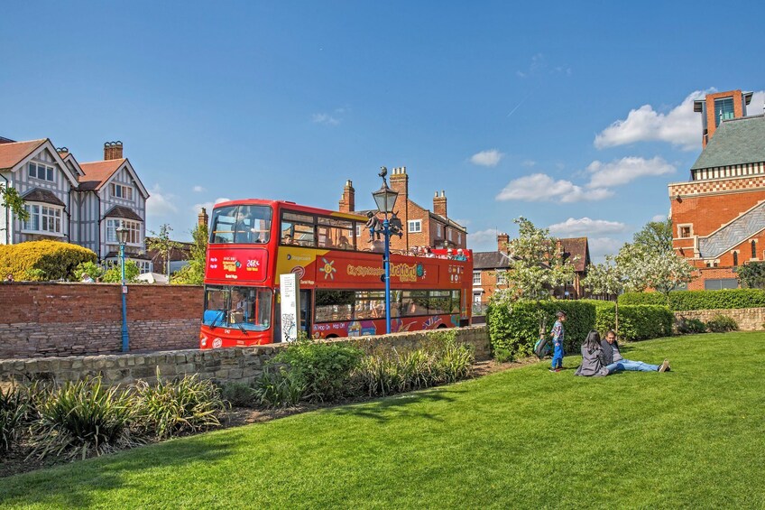 Stratford-upon-Avon Hop-On Hop-Off Bus Tour