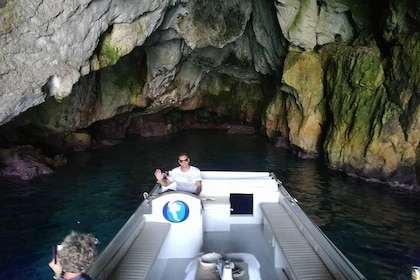 Escursione in barca isola di ortigia e grotte marine
