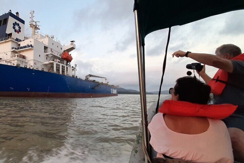 Monkey Island and Panama Canal Eco Tour with transfers