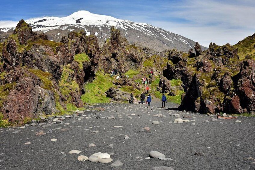 Djupalonssandur beach with Snaefellsjokull glacier in the background