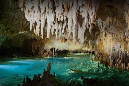 Cayman Crystal Caves & Pedro St James Castle Tour in Grand Cayman