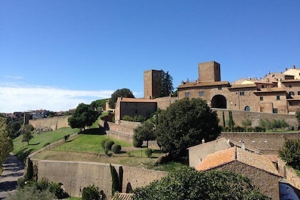 Private Etruscan History Tour from Civitavecchia: Tarquinia and Tuscania