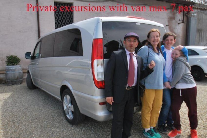 Van 7 pax