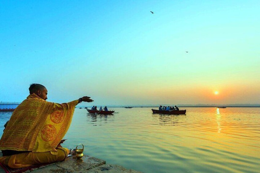 Private Holi Tour of Varanasi includes Boat ride,Guide and Breakfast.