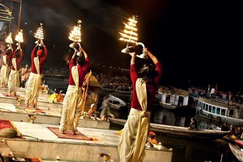 Private Holi Tour of Varanasi includes Boat ride,Guide and Breakfast.