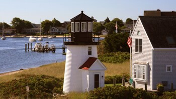 Autumn Cape Cod Explorer w/Cruise and Pirate Museum