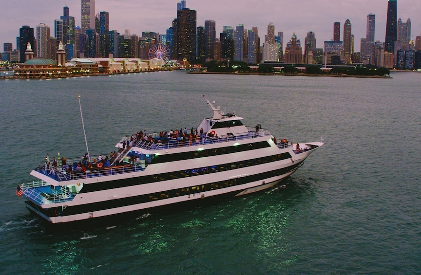 Spirit of Chicago Signature Dinner Cruise on Lake Michigan