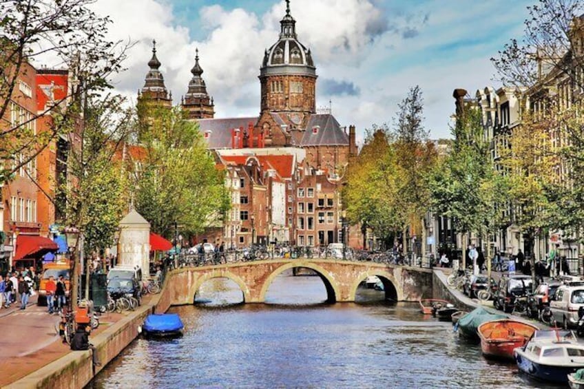 Show item 4 of 9. Amsterdam