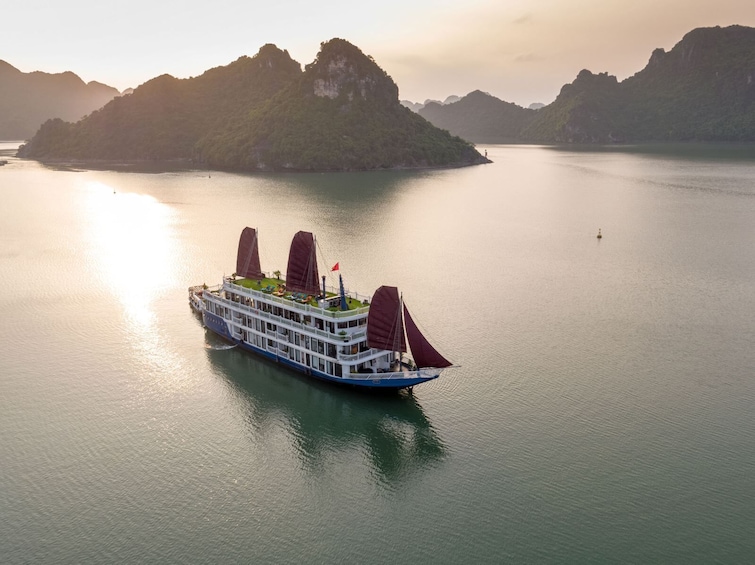 2 Day & 1 Night Halong Bay Journey On 4* Cruise With Transfer