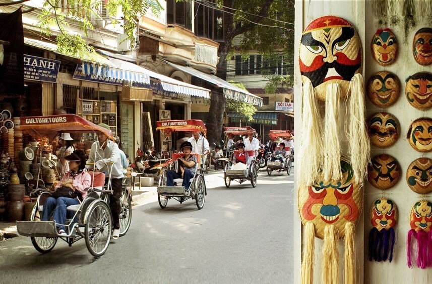 Evening Cyclo Tour with Water Puppet Show