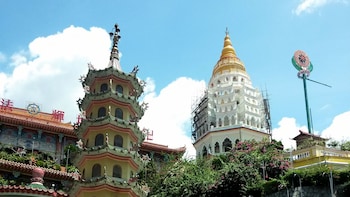 Hill & Temple Sightseeing Tour