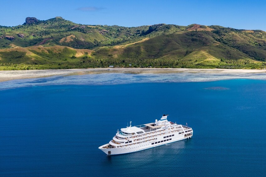 7-Night Ultimate Fiji Islands Cruise