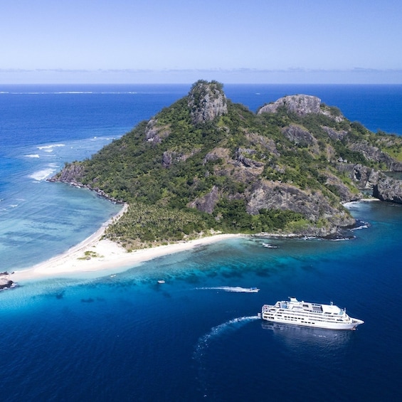 7-Night Ultimate Fiji Islands Cruise