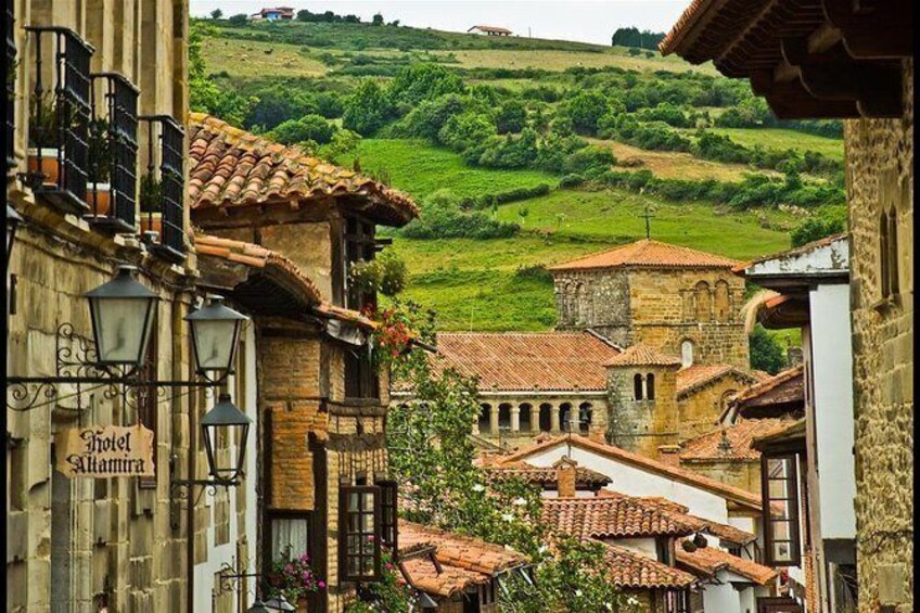 Private 8-hour excursion to Santillana de Mar and Santander from Bilbao